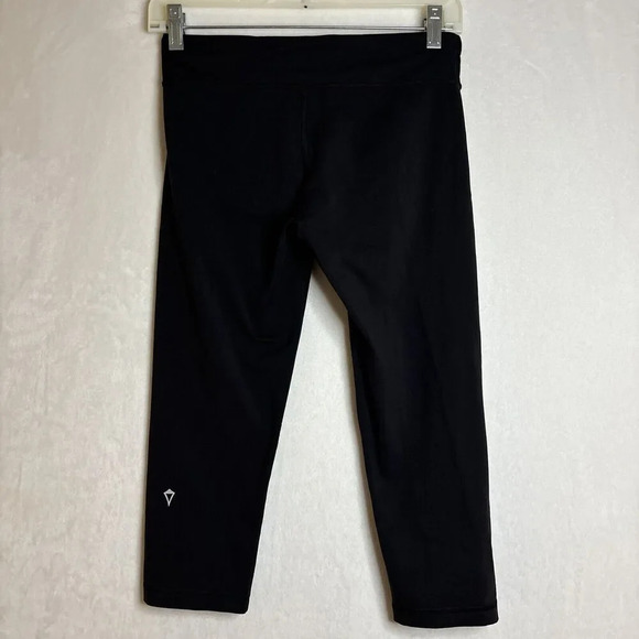 Ivivva by Lululemon Leggings Capris Solid Black Cropped Pants Athleisure - Picture 5 of 12